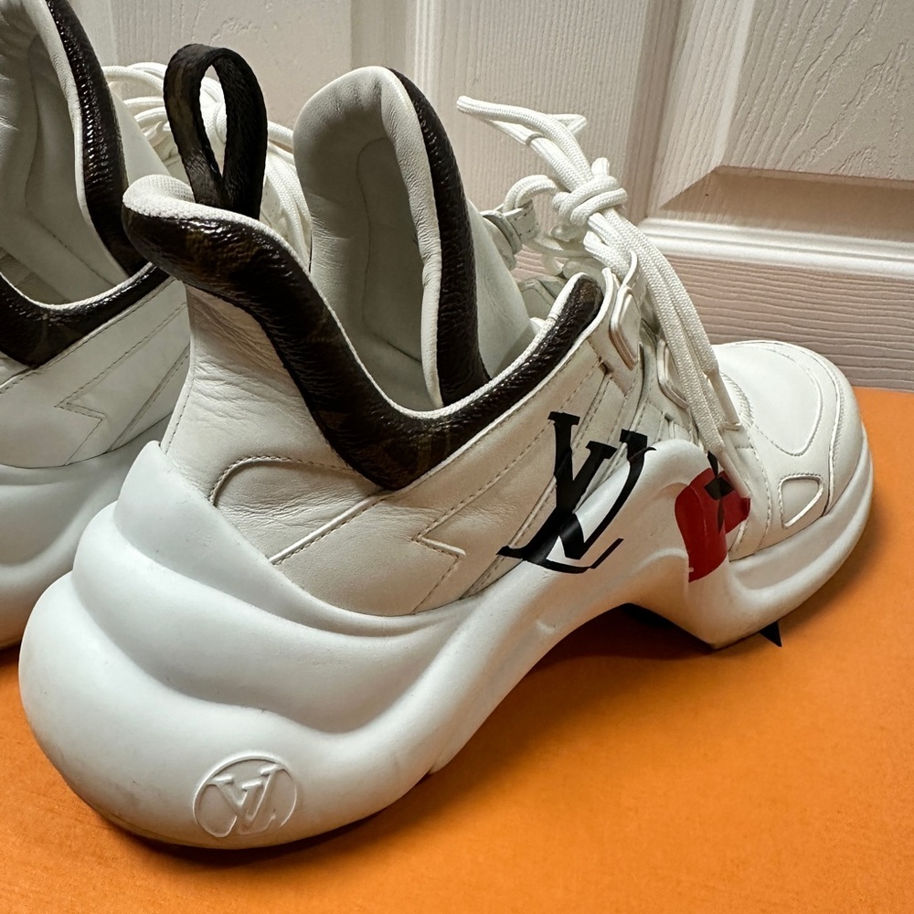 Louis Vuitton Kids White Sneakers with Brown Monogram Trim and Red Heart Accent - Picture 2 of 7